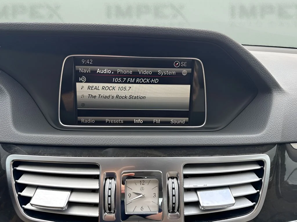 Used 2014  Mercedes-Benz E 250 image 21