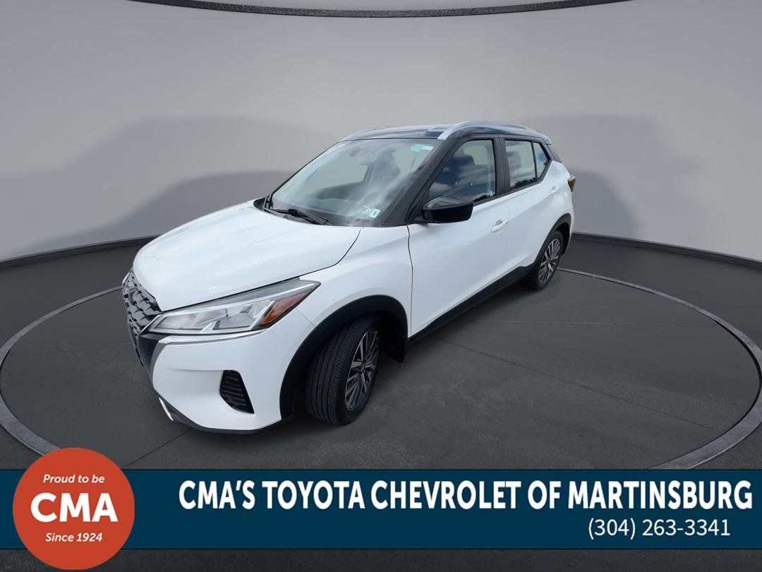 Used 2024 Aspen White Tricoat/Super Black Nissan SV image 4