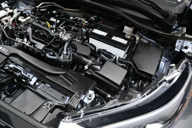 Used 2025 Blue Toyota L image 39