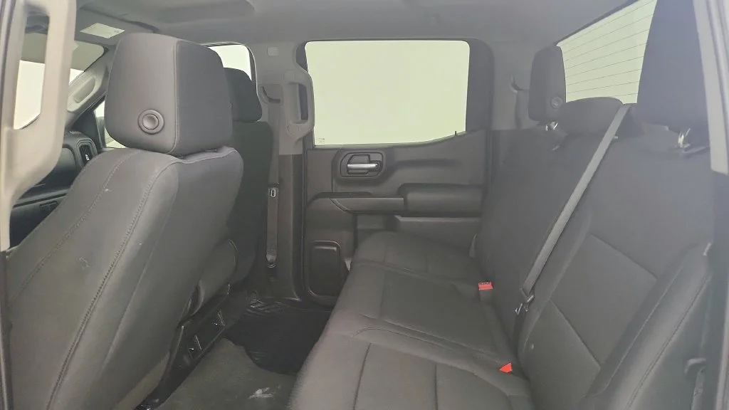 Used 2020 SILVER ICE METALLIC Chevrolet Custom image 21