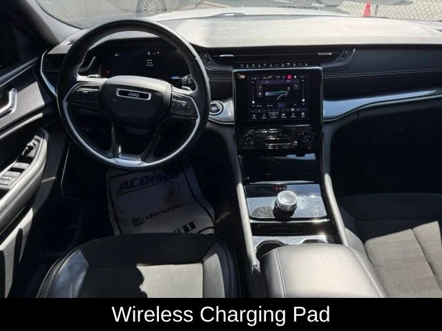 Used 2021 White Jeep Altitude image 19