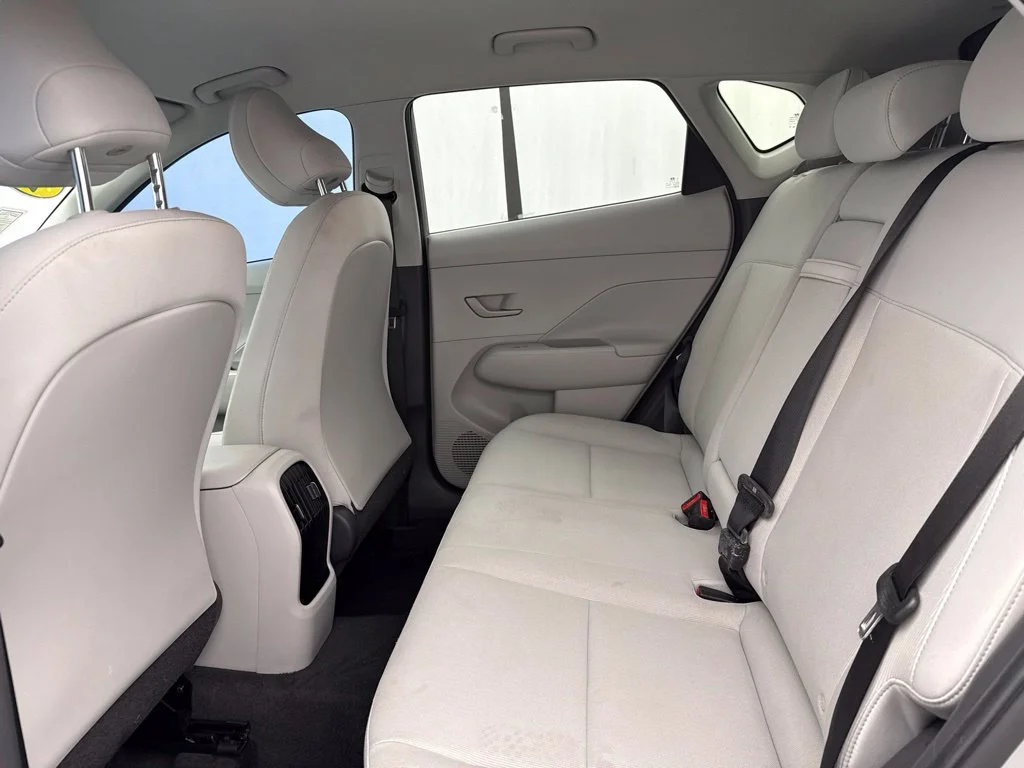 2024 Hyundai Kona SEL SUV Slide 12