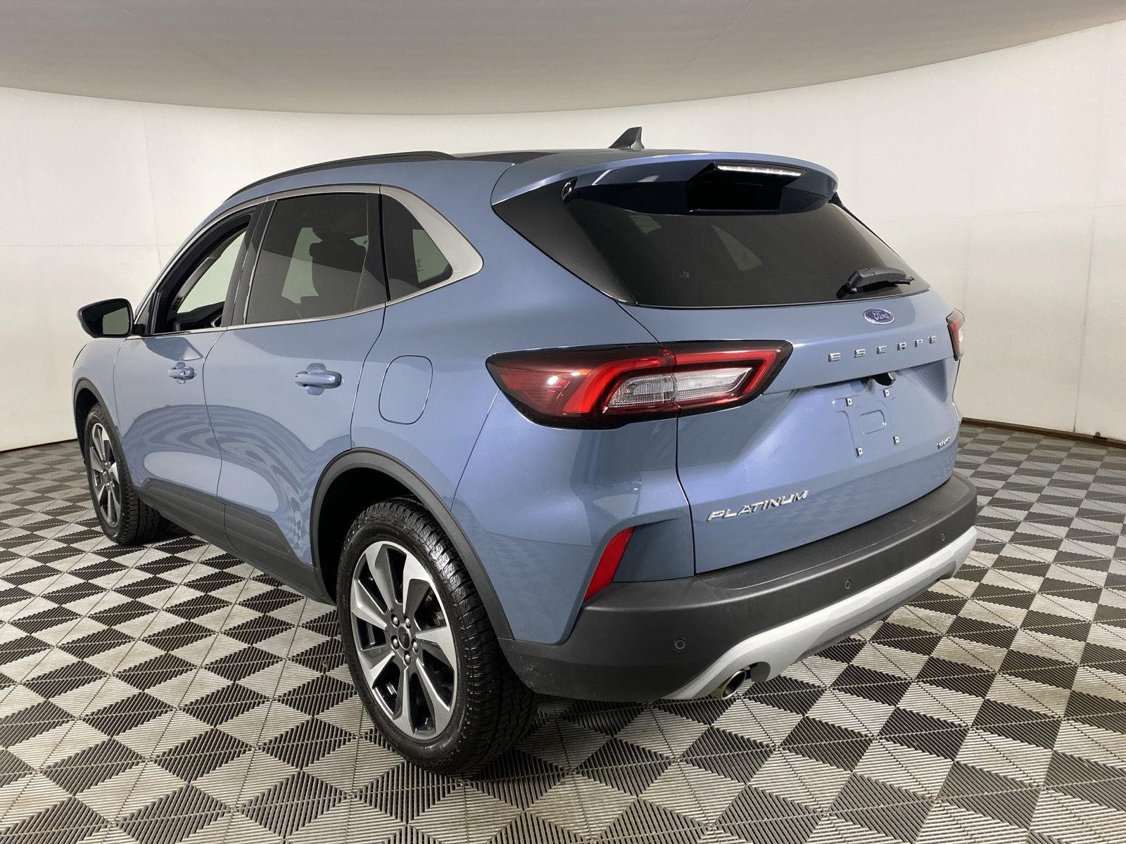 Used 2023 Vapor Blue Ford Platinum image 8