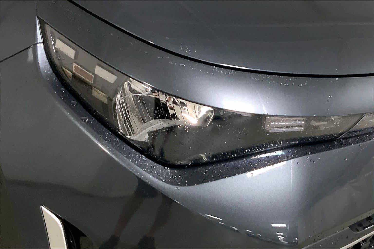 Used 2025 Gravity Gray Kia LX image 27