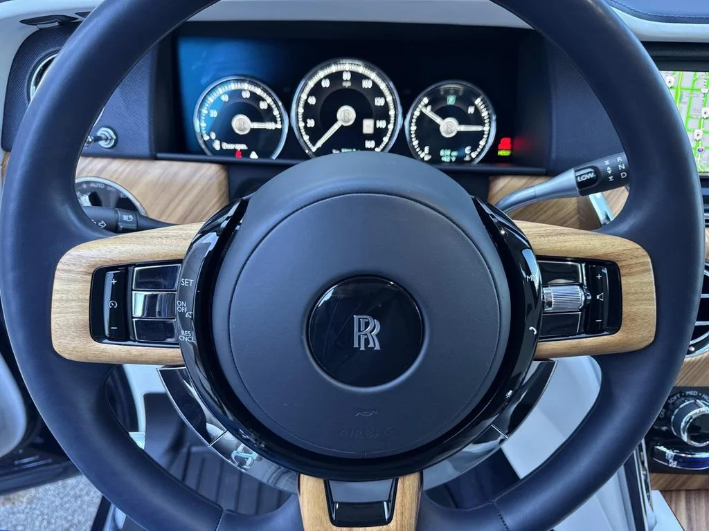 Used 2021 Blue Rolls-Royce  image 27