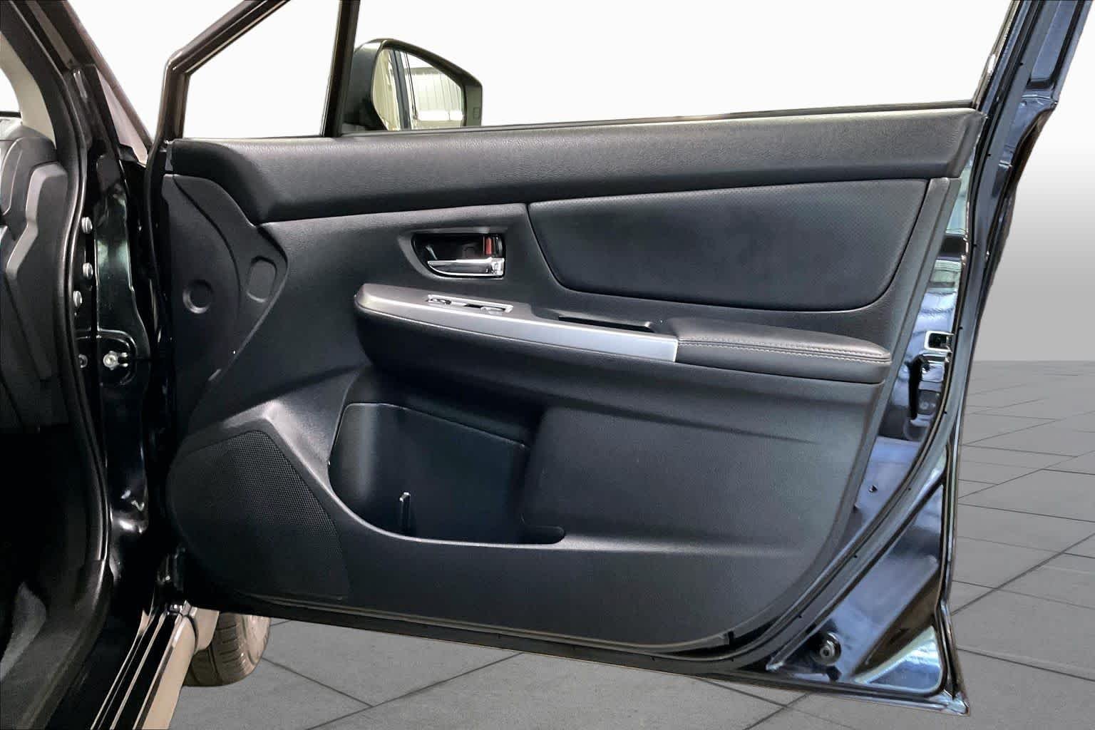 Used 2015 Crystal Black Silica Subaru Limited image 23