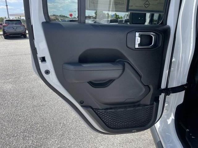 Used 2025 White Jeep Rubicon image 10