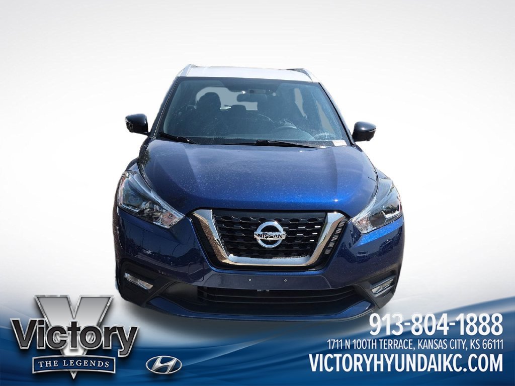 Used 2019 Blue Nissan SR image 8