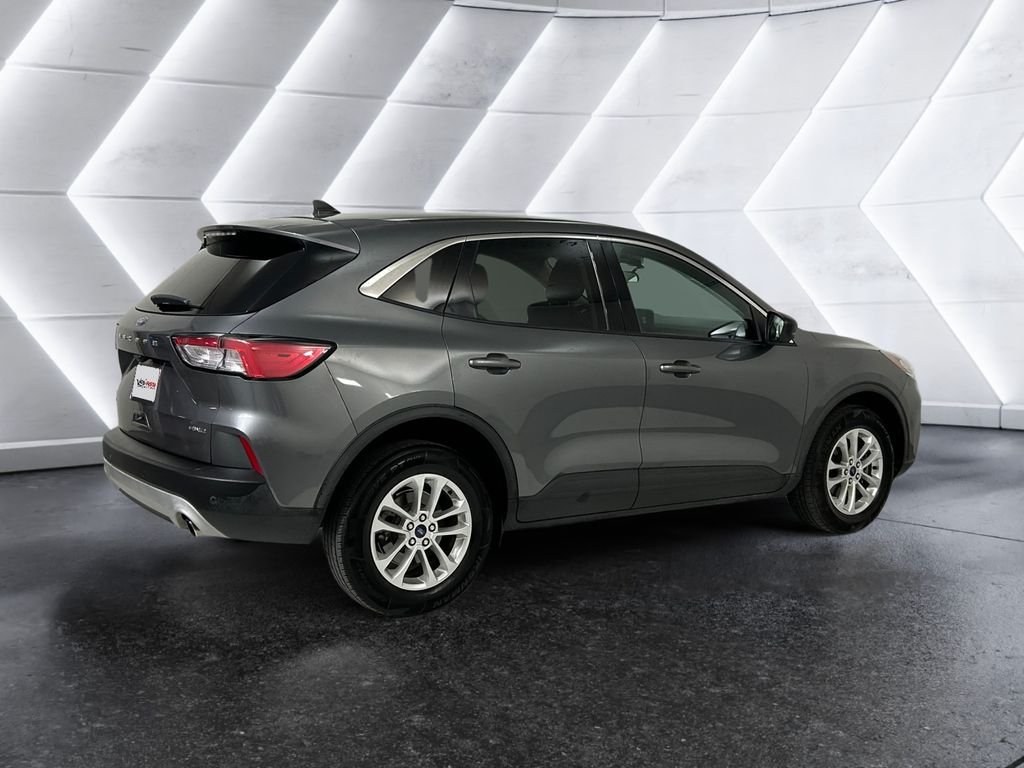 Used 2022 Gray Ford SE image 4
