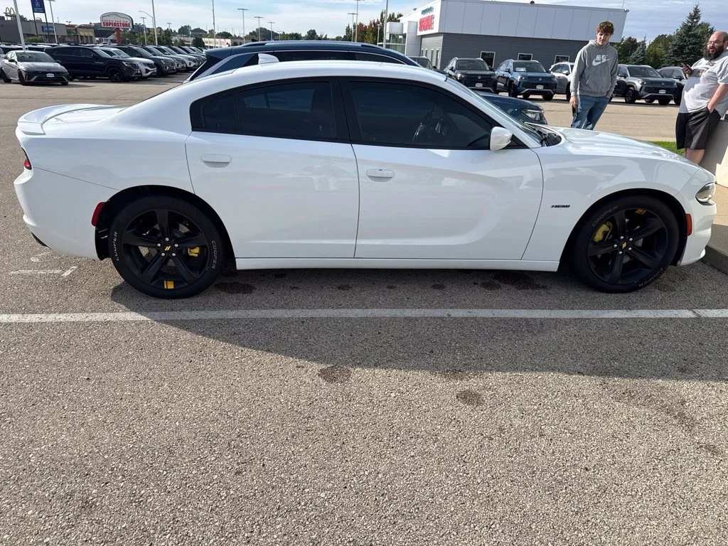 Used 2016 White Dodge R/T image 5