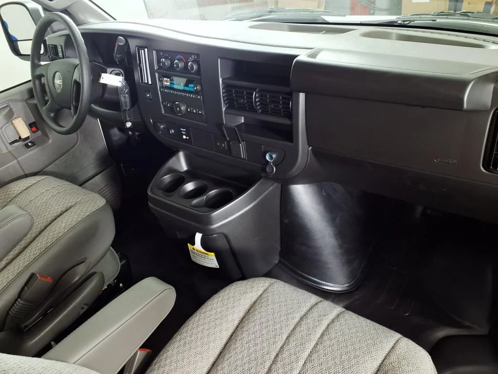 New 2026 Summit White GMC Work Van image 13