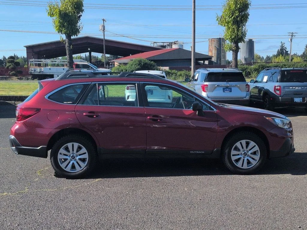 Used 2018 Crimson Red Pearl Subaru 2.5i image 6