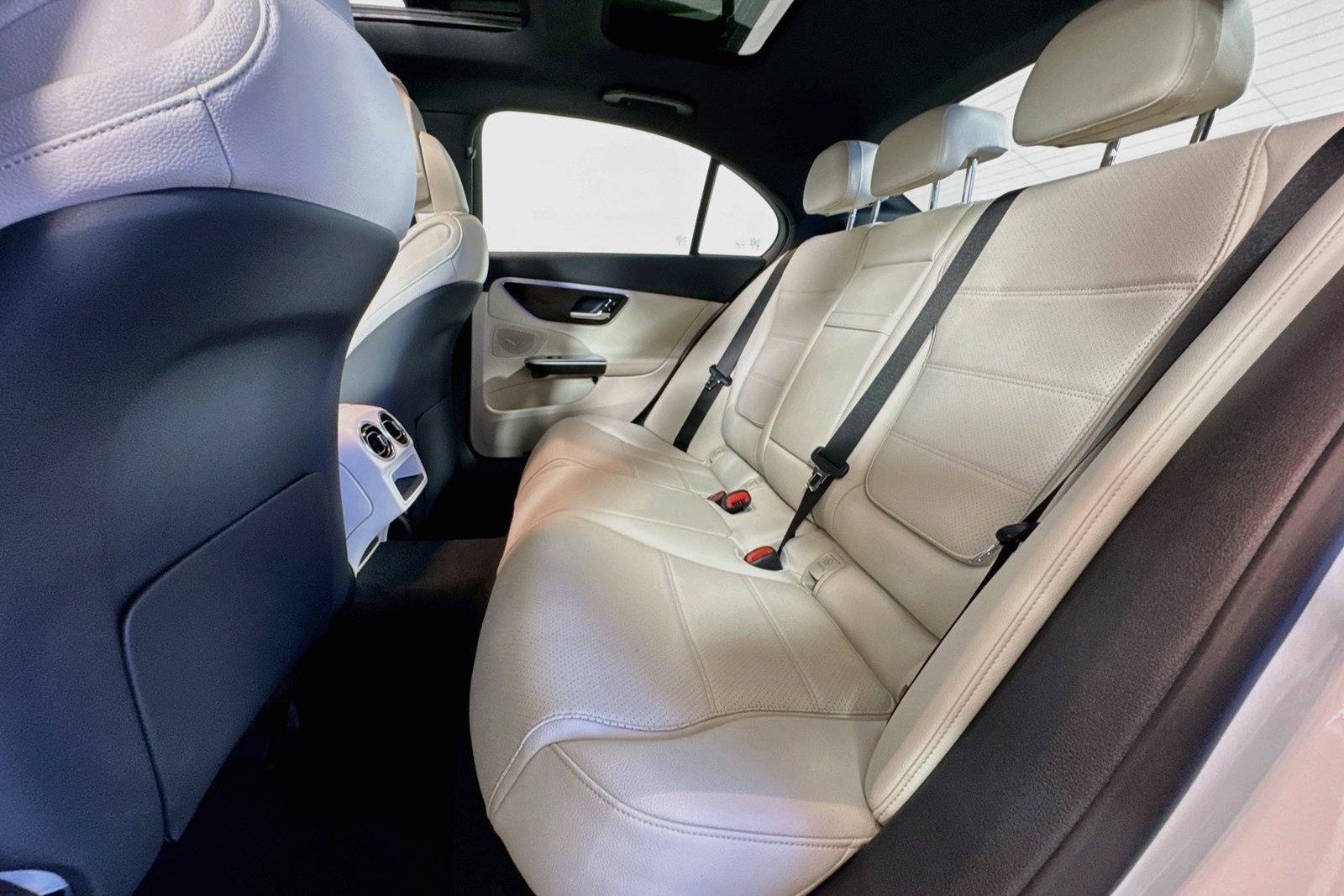 New 2026 Polar White Mercedes-Benz C 300 image 22