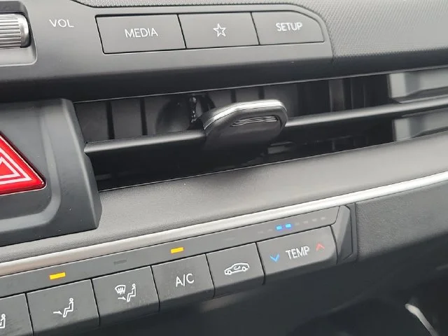 Used 2025 Black Kia LXS image 29