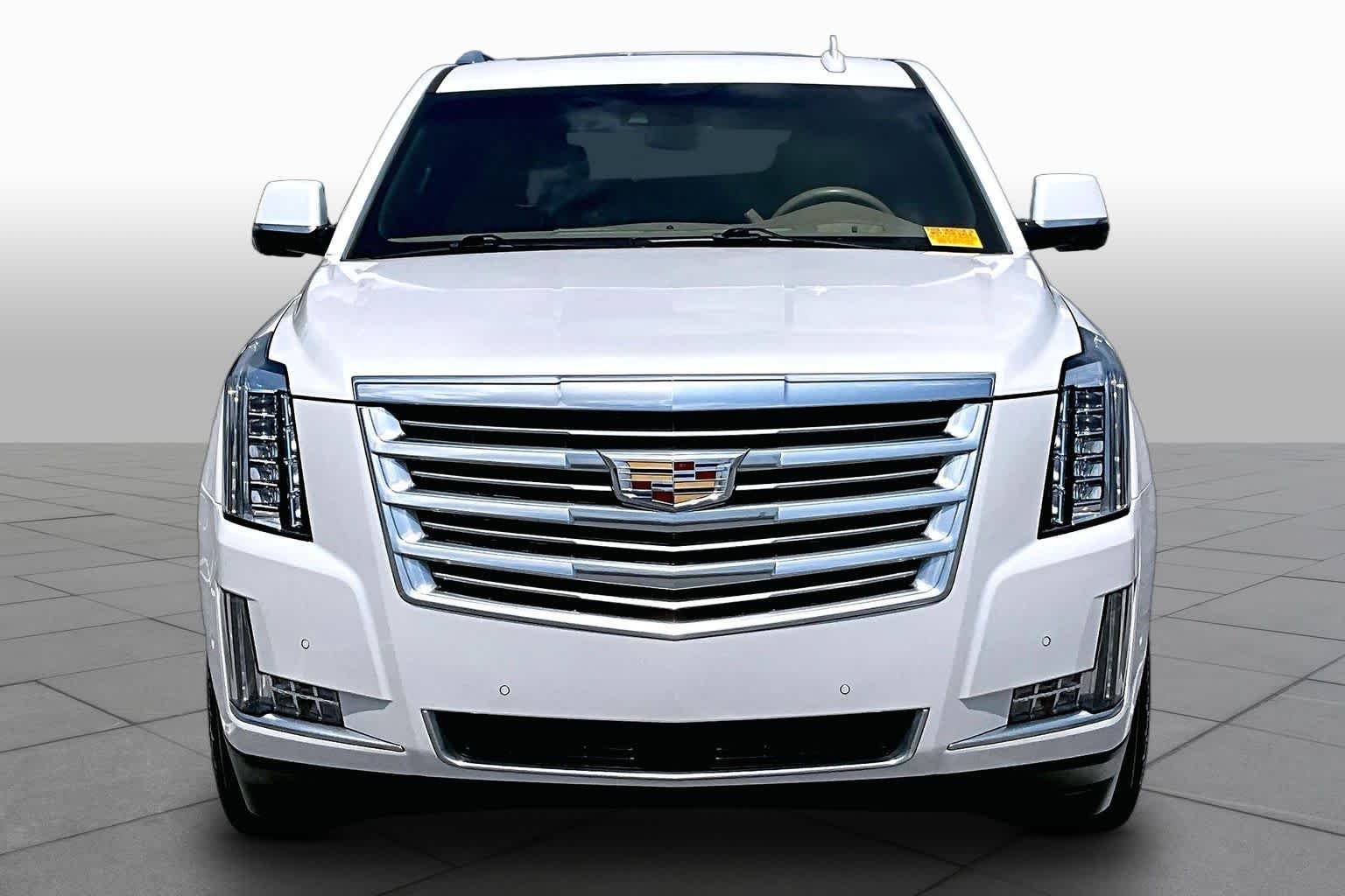 Used 2020 Crystal White Tricoat Cadillac Platinum image 4
