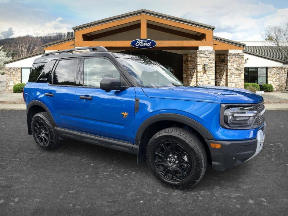 Used 2025 Blue Metallic Ford Badlands image 3