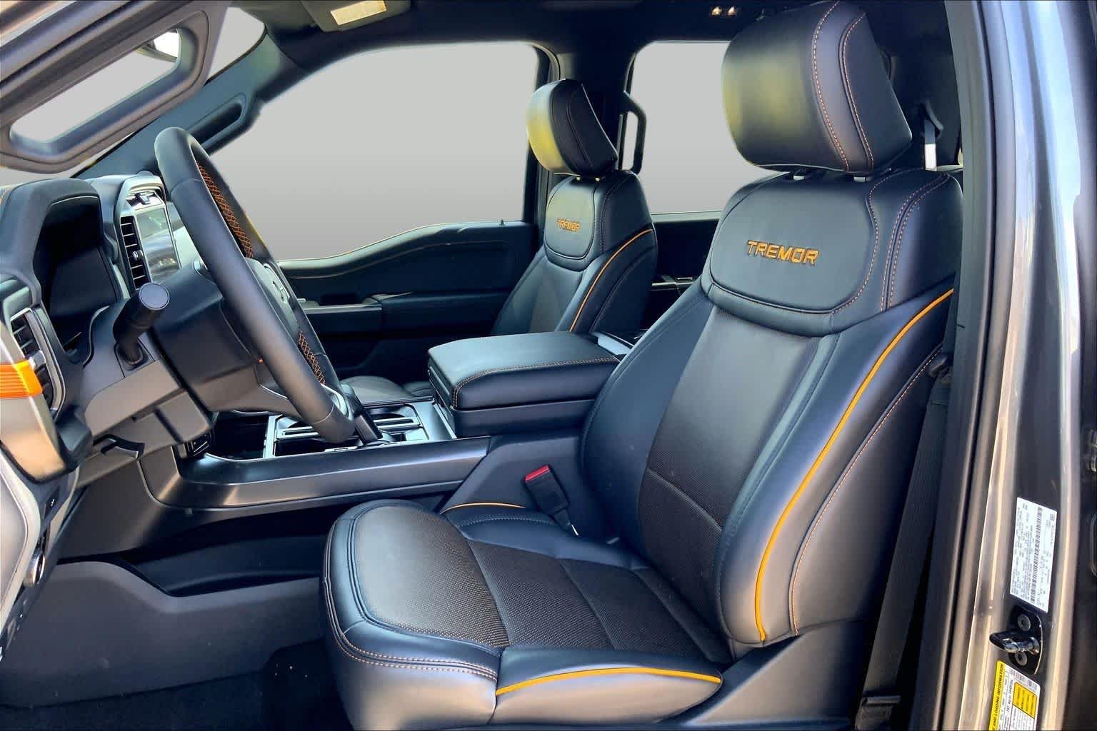 New 2026 Carbonized Gray Metallic Ford Tremor® image 7