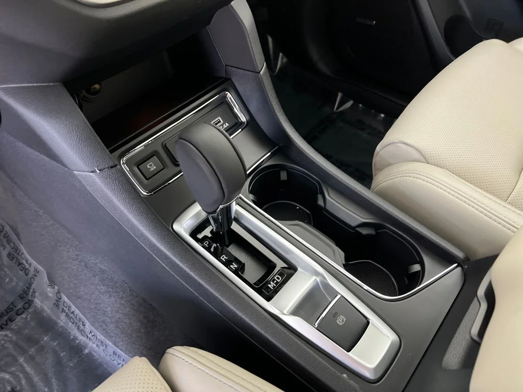 New 2026 CRYSTAL WHITE PEARL Subaru Limited 7-Passenger image 26