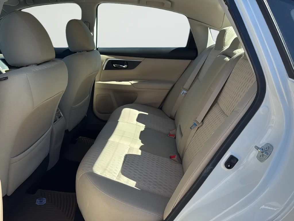 Used 2017 White Nissan 2.5 SV image 23