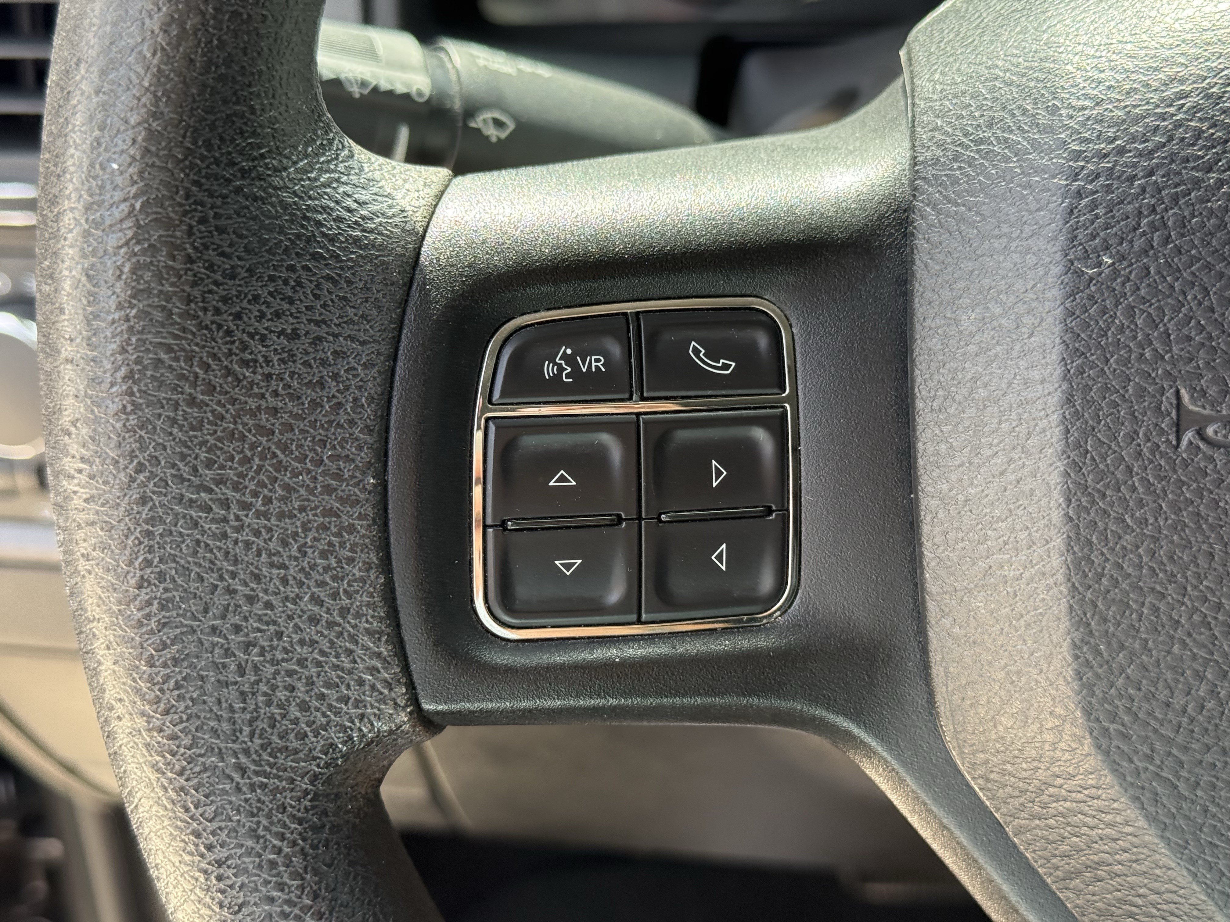 Used 2019 Granite Crystal Metallic Clearcoat Ram Tradesman image 15