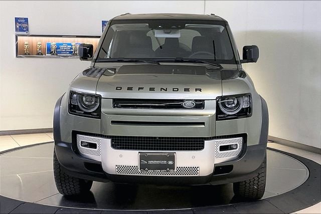 Used 2020 Green Land Rover First Edition image 2