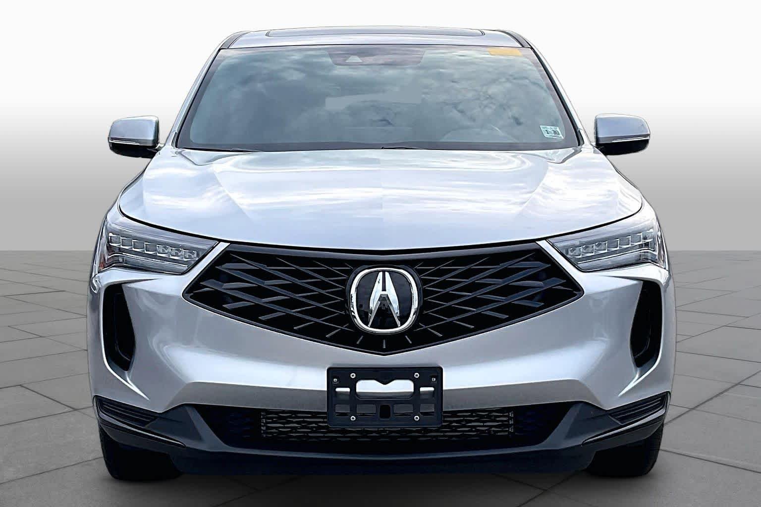 Certified Used 2025 Solar Silver Metallic Acura  image 3