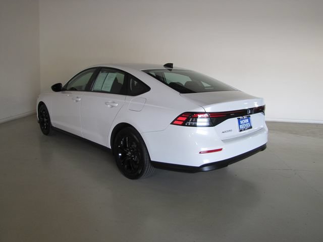 Certified Used 2025 Platinum White Pearl Honda SE image 23