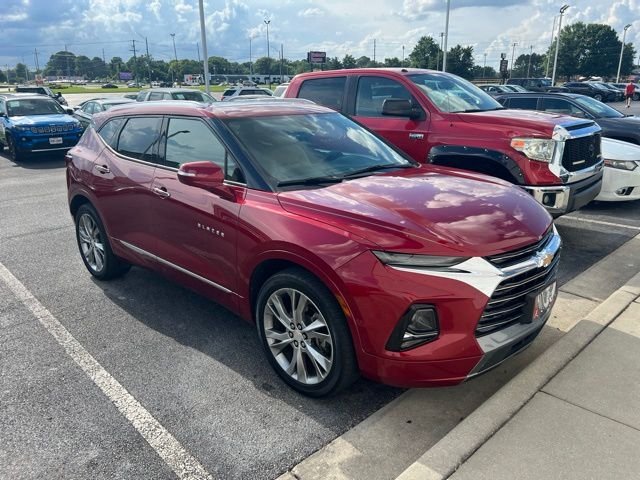 Used 2019 Red Chevrolet Premier image 2