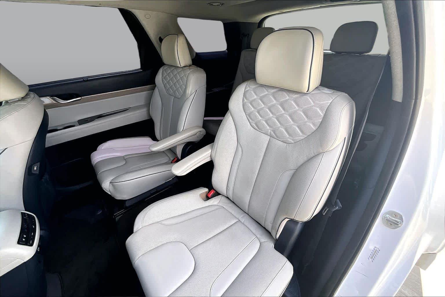 Used 2021 Hyper White Hyundai Limited image 18
