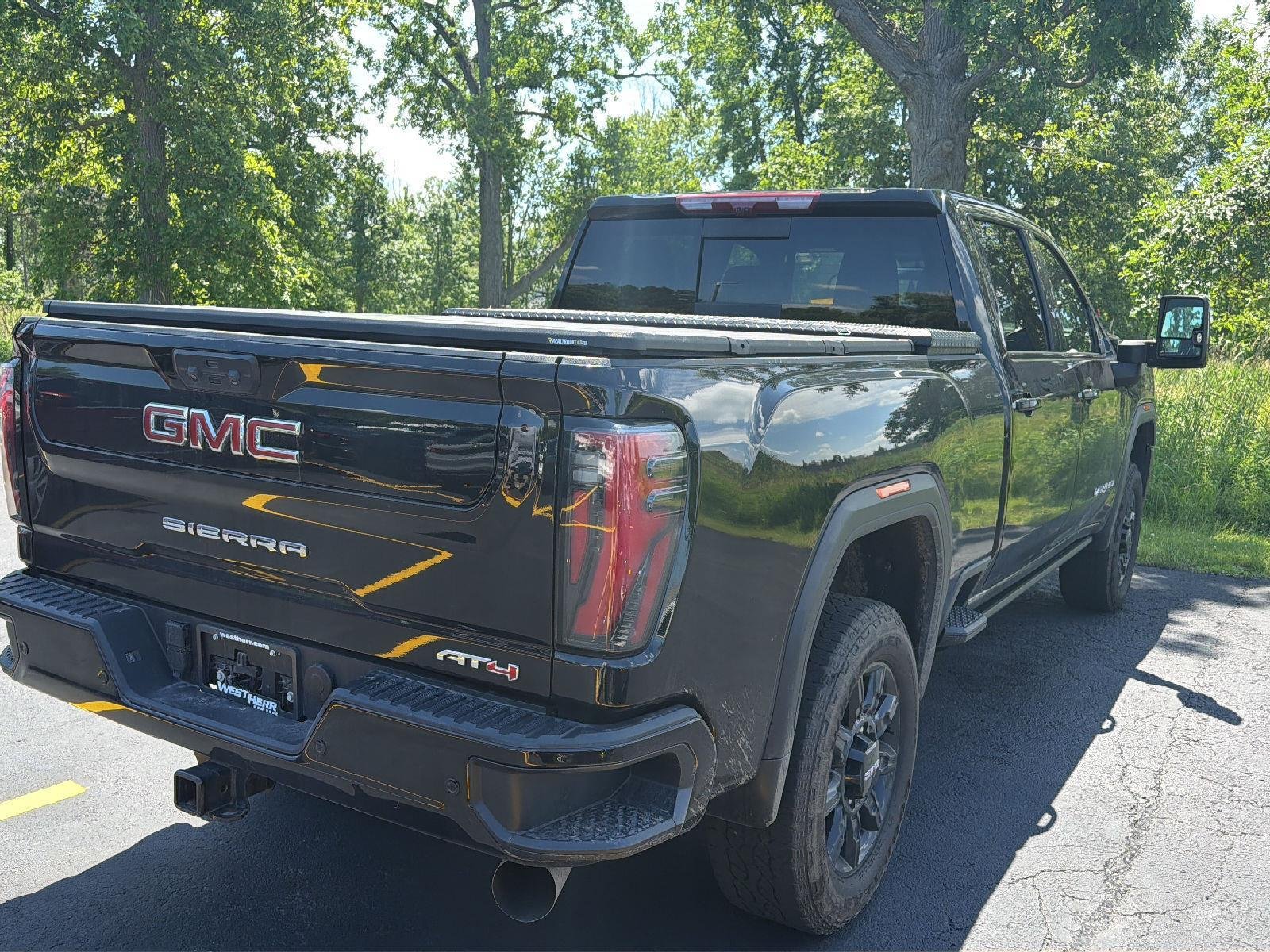 Used 2024 Onyx Black GMC AT4 image 7