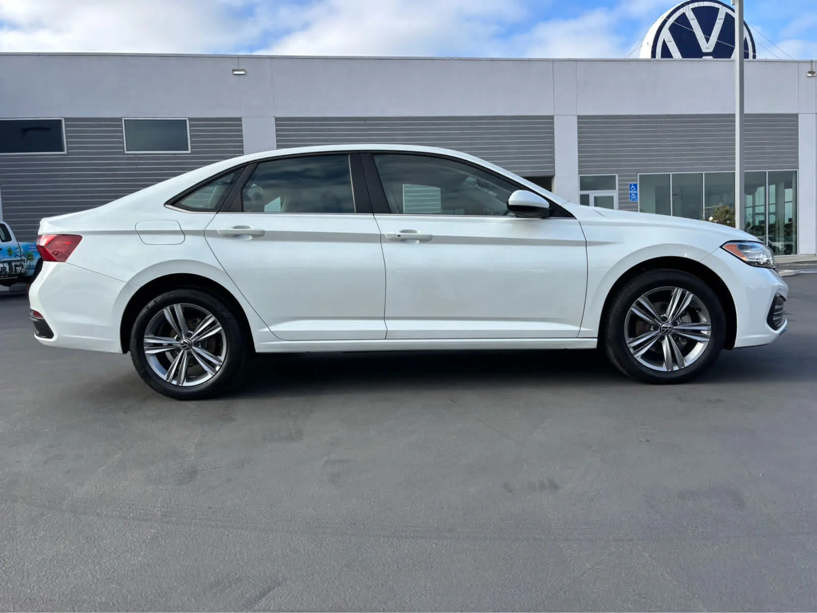 3VW7M7BU0PM045178