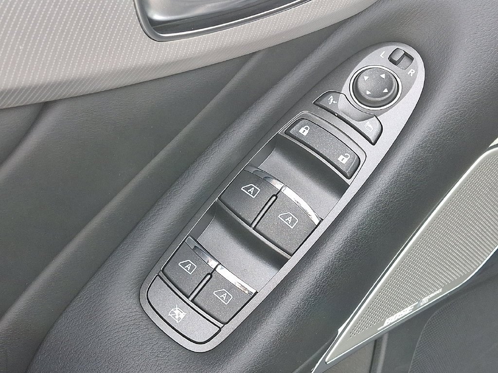 Used 2023 Black INFINITI LUXE image 14
