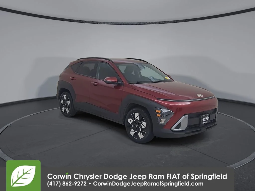 Used 2025 Red Hyundai SEL image 3