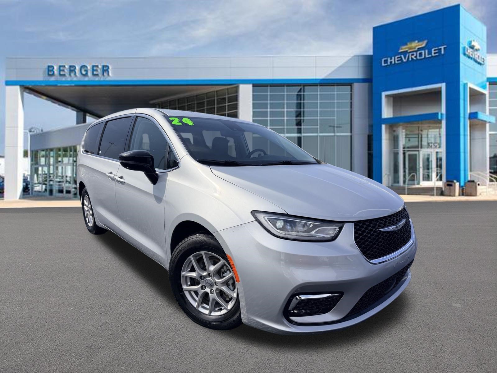 2024 Chrysler Pacifica Touring L