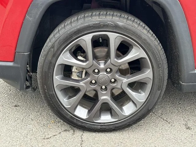 Used 2019 Red Jeep High Altitude image 12