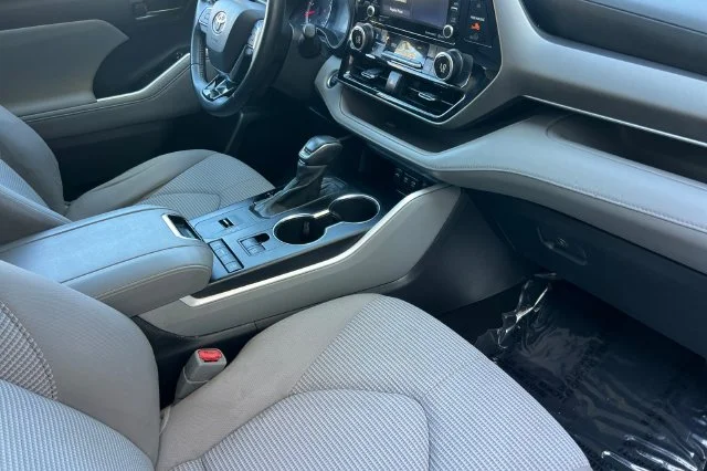 Used 2021 Gray Toyota LE image 19