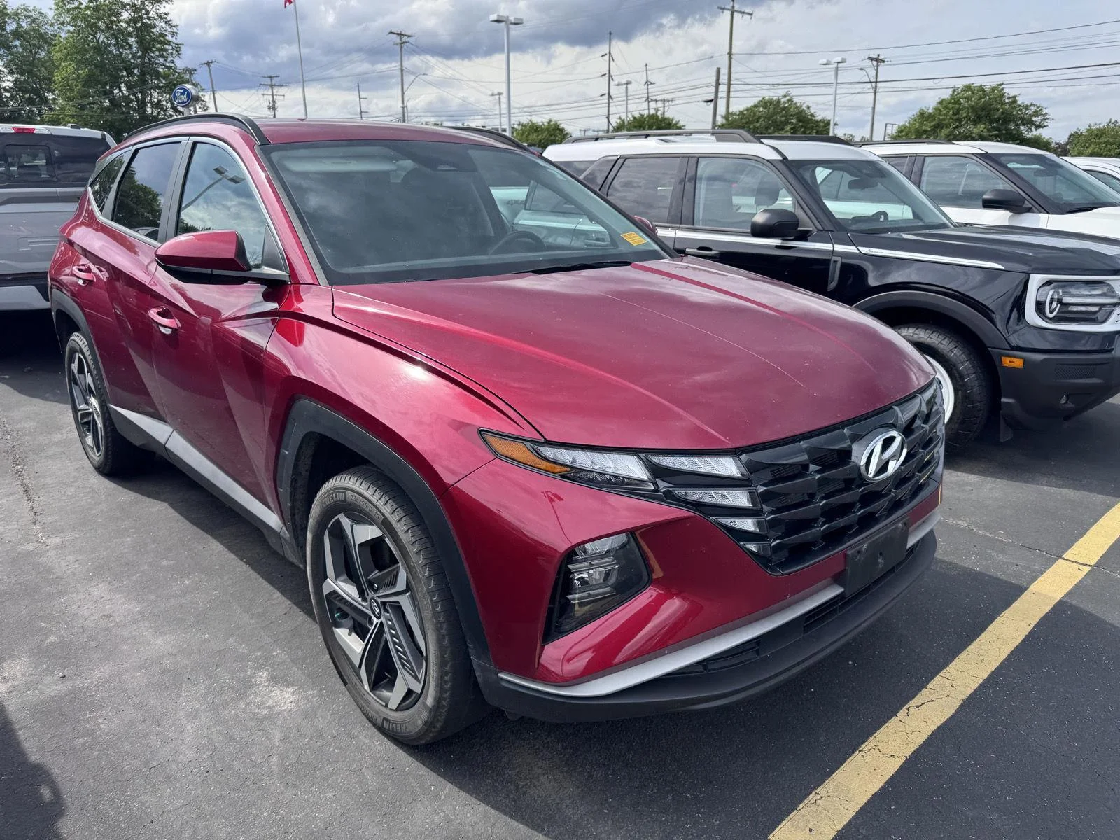 Used 2024 Ultimate Red Hyundai SEL image 3