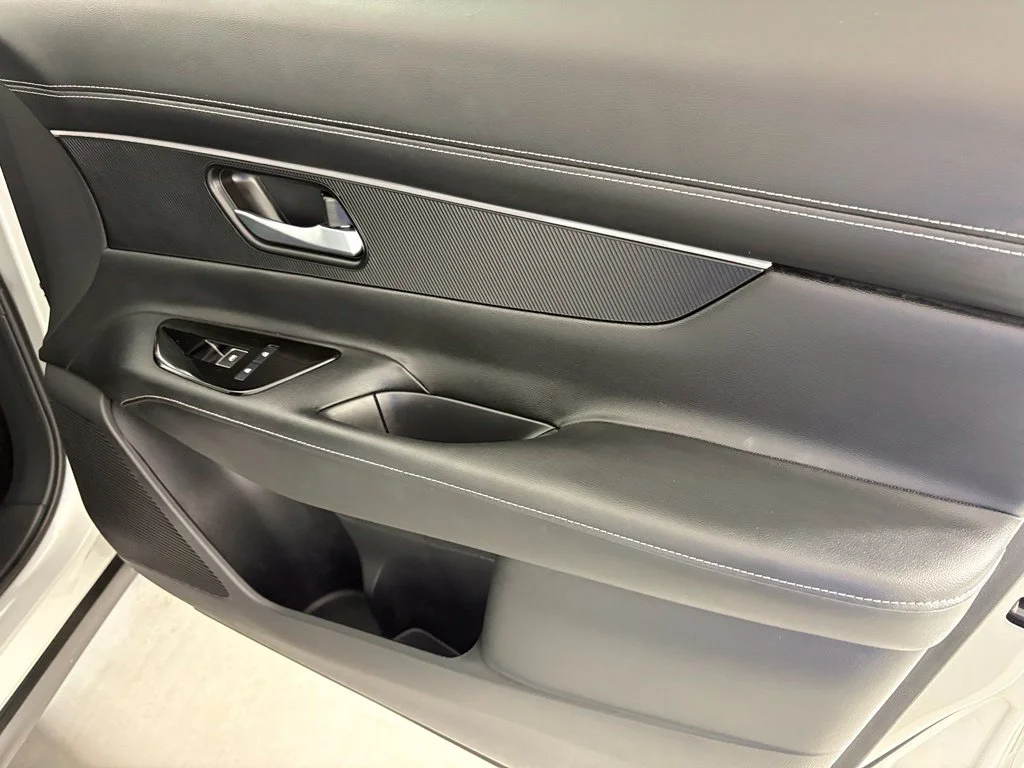 Used 2025 Silver Nissan SV image 42