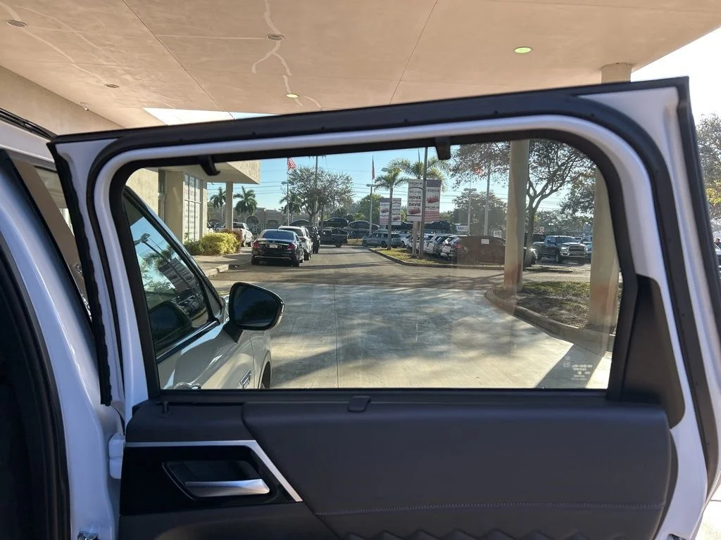 2025 Mitsubishi Outlander Plug-in Hybrid SEL Black Edition - Photo 38