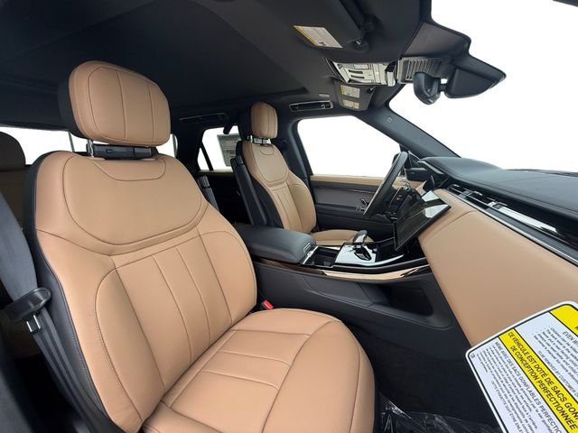 New 2026 Charente Grey Land Rover Dynamic SE image 16