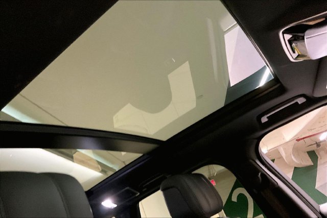 Used 2019 Black Land Rover Supercharged image 29