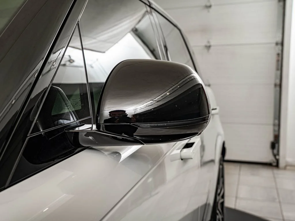 Used 2025 Fuji White Land Rover Autobiography image 9