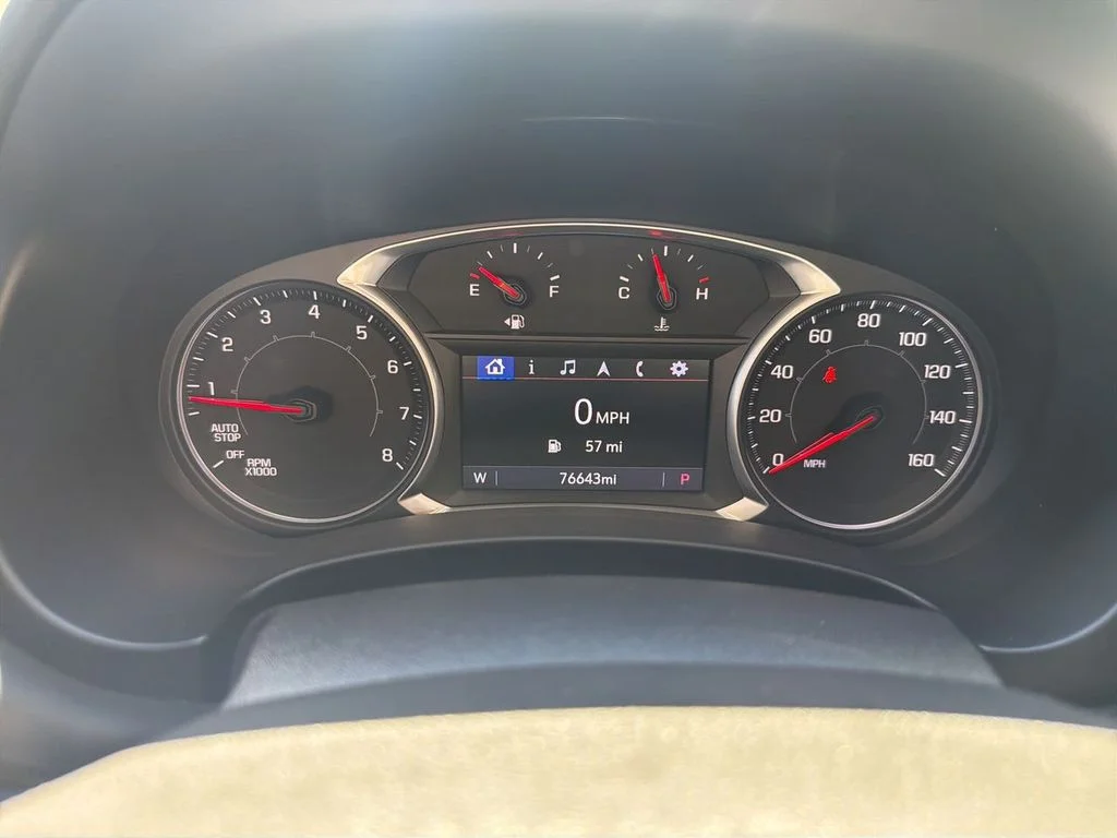 Used 2021 Silver GMC SLT image 12