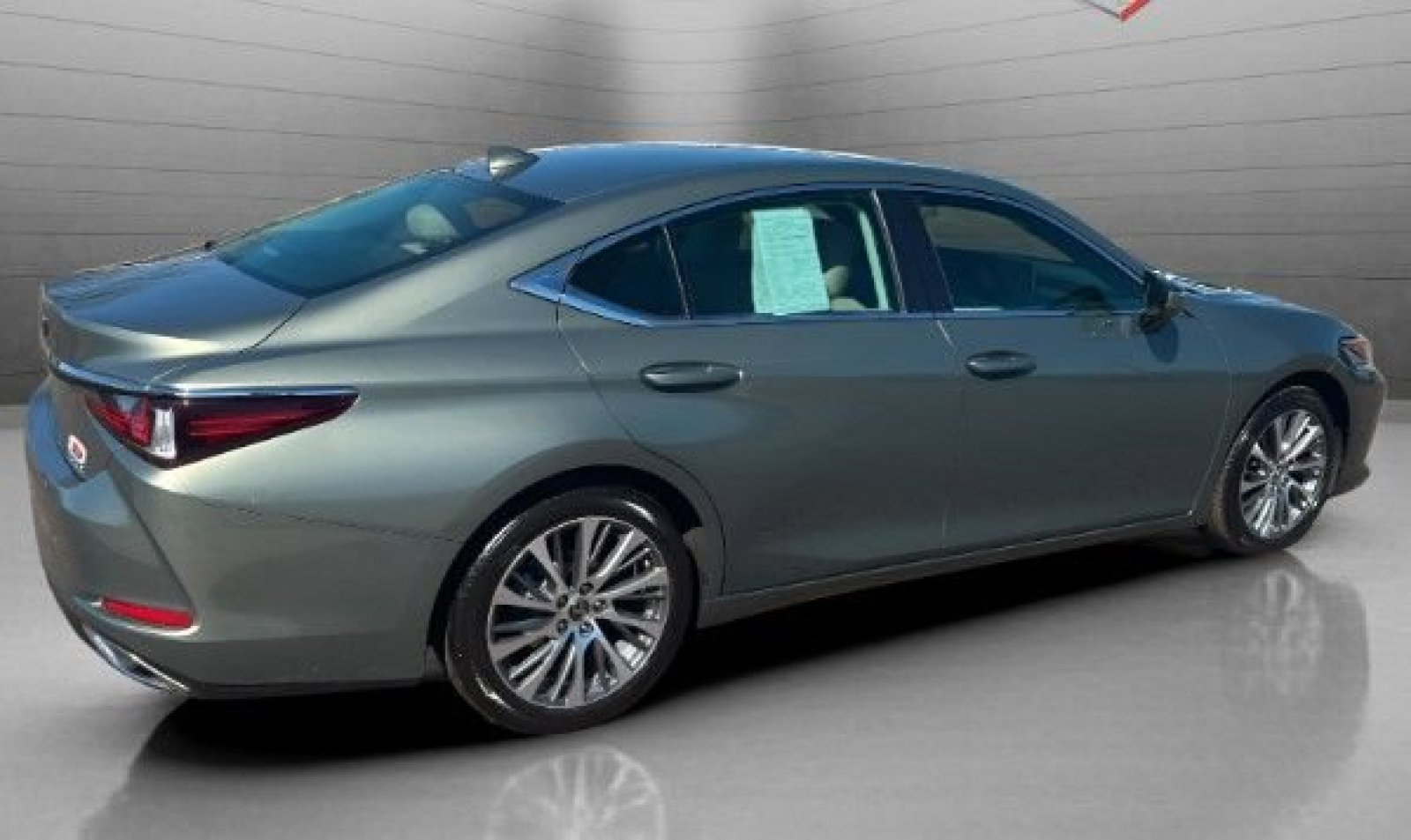 Used 2020 Sunlit Green Lexus ES 350 image 3