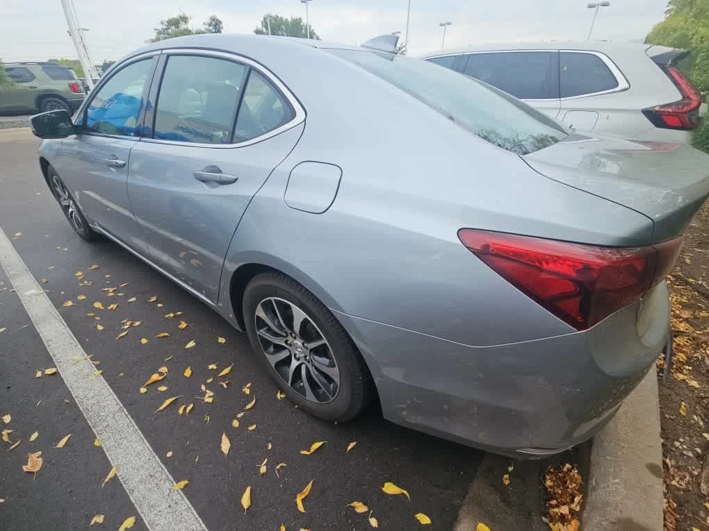 Used 2017 Lunar Silver Metallic Acura w/Technology Pkg image 6
