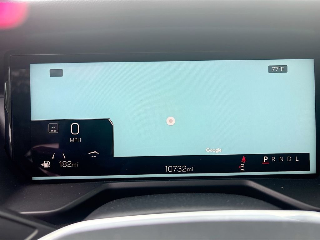 Used 2025 Summit White GMC Elevation image 38