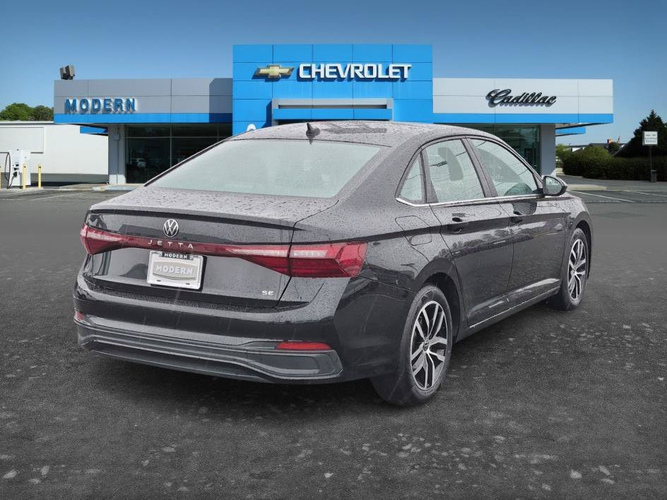 Used 2025 Gray Volkswagen SE image 5