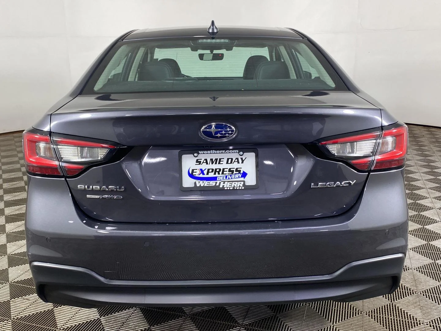 Used 2022 Magnetite Gray Metallic Subaru Limited image 6
