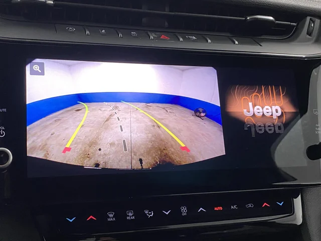 New 2026 Diamond Black Crystal Pearl-Coat Exterior Paint Jeep Altitude image 11