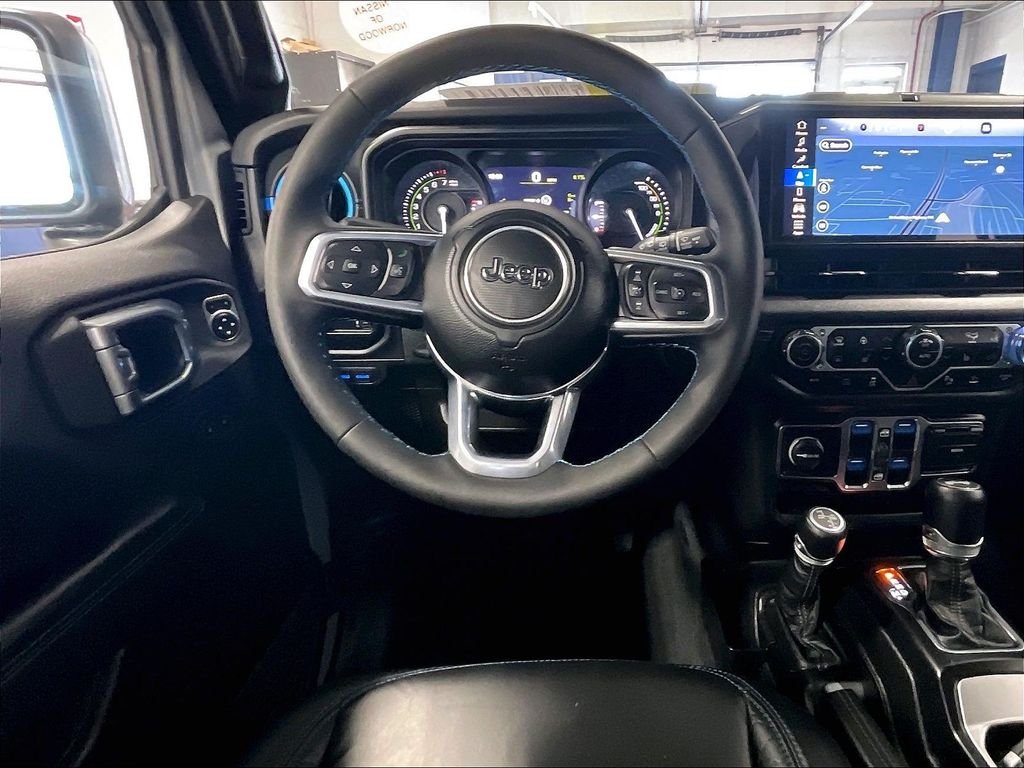 Used 2024 Silver Jeep High Altitude 4xe image 17